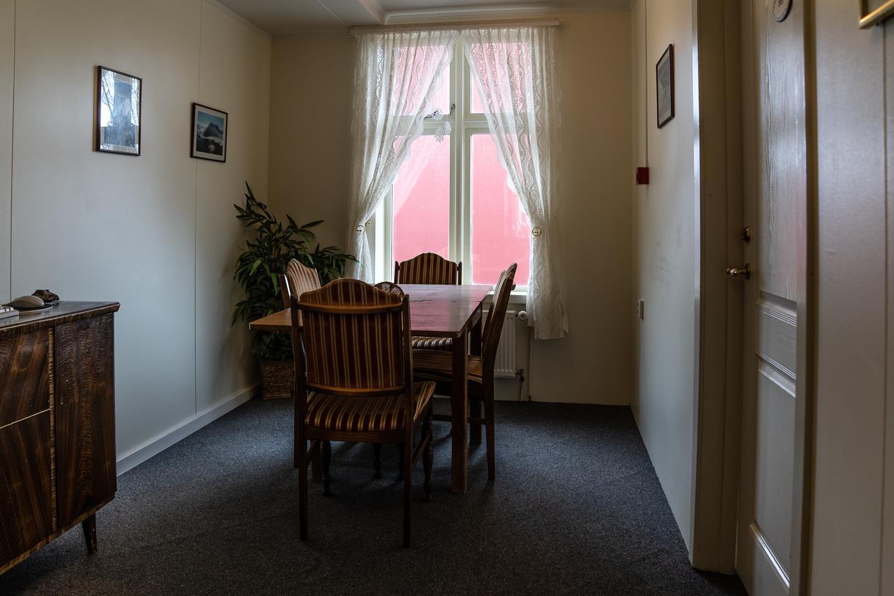Ísafjörður Guesthouse Gamla מראה חיצוני תמונה